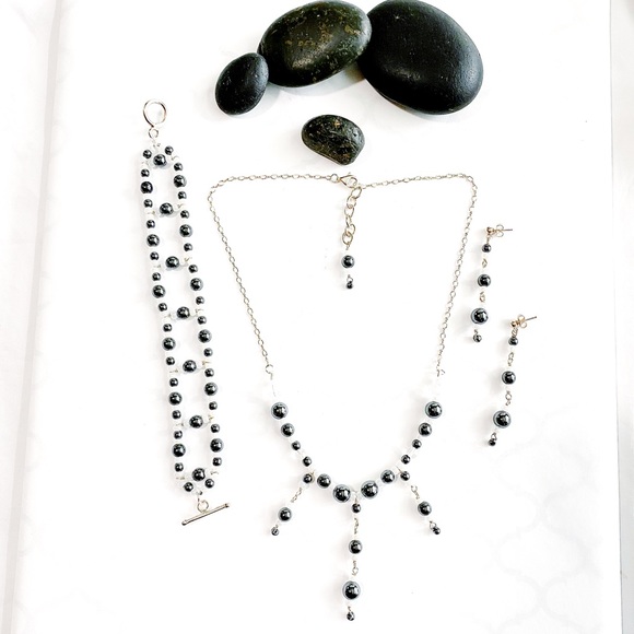 Hematite, Pearl, & Sterling Silver Jewelry Set - Picture 3 of 7
